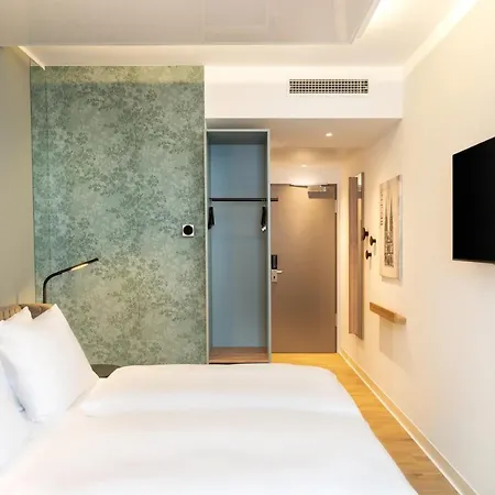 Hotel Elaya Center 3*