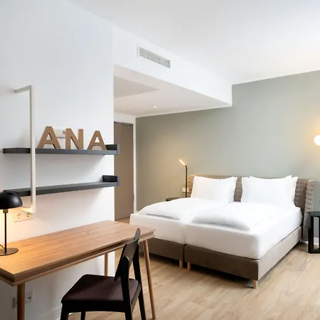 Elaya Center, Trademark By Wyndham Hotel