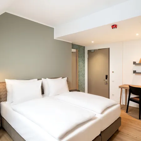 Elaya Center, Trademark By Wyndham 3*