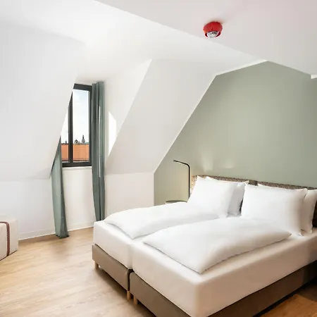 Elaya Center, Trademark By Wyndham 3* Ratisbonne