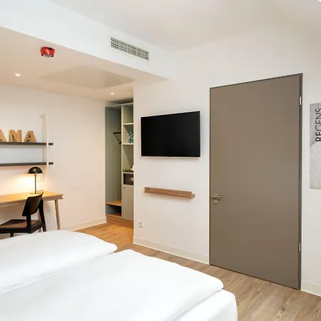 Elaya Center, Trademark By Wyndham Hotel 3*