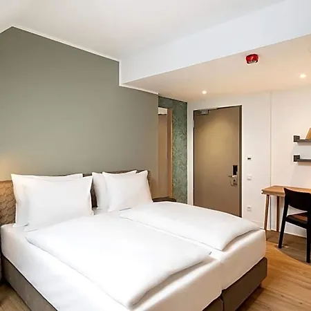 Elaya Center, Trademark By Wyndham 3* Regensburg
