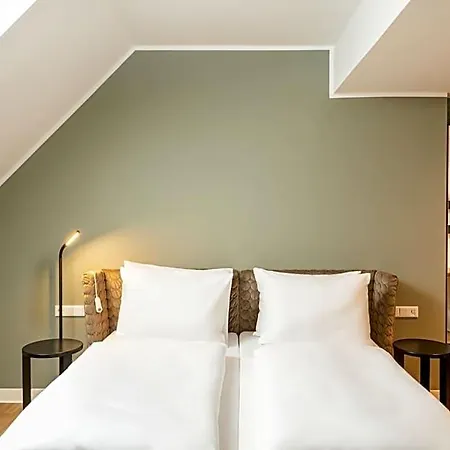 Elaya Center, Trademark By Wyndham Hotel 3*