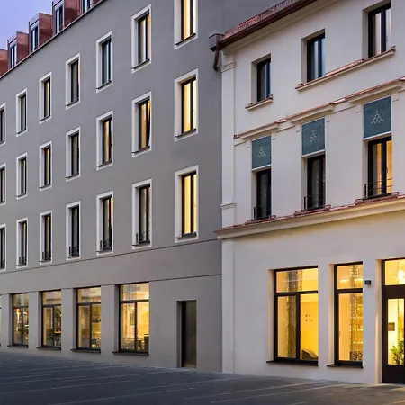 Hotell Elaya Center, Trademark By Wyndham Regensburg