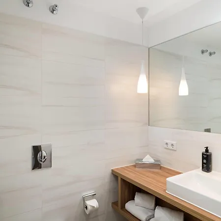 Hotel Elaya Center, Trademark By Wyndham Ratisbonne