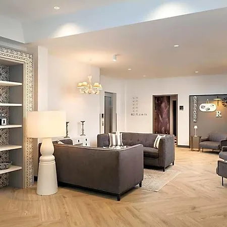 Elaya Center, Trademark By Wyndham 3* Ratisbonne