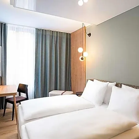 Elaya Center, Trademark By Wyndham 3*